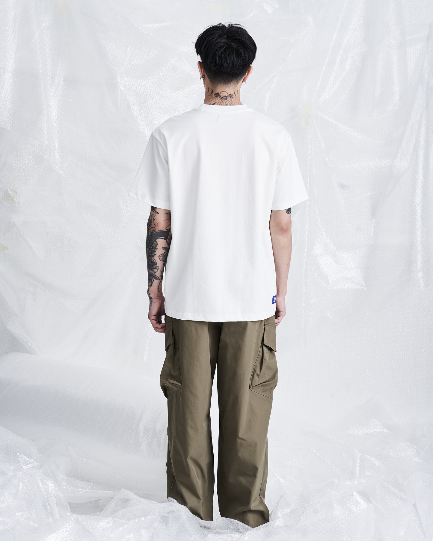 ESSENTIAL TEE (WHITE)