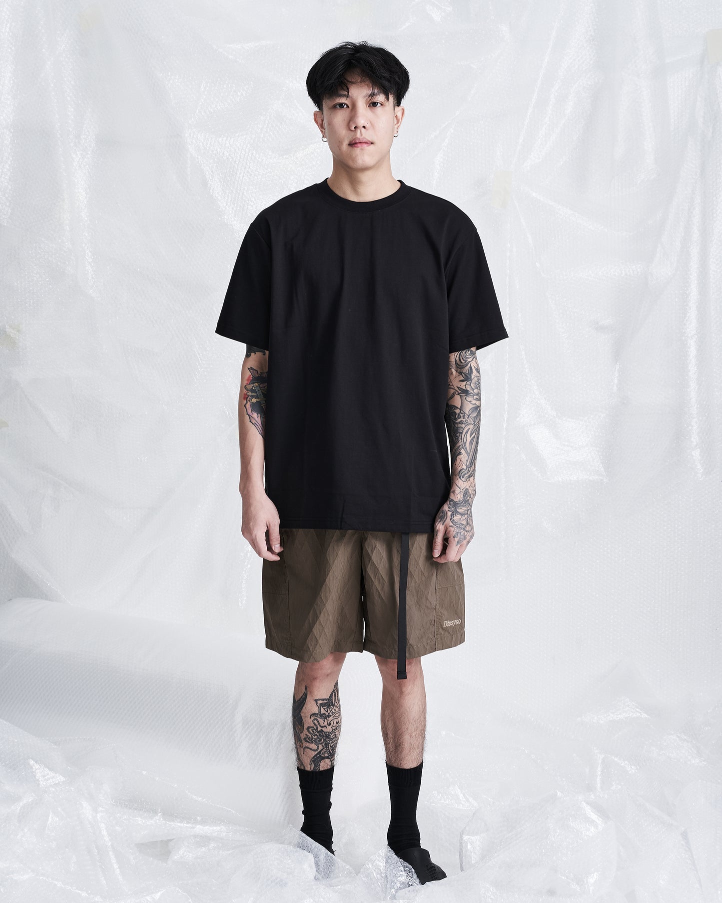 ESSENTIAL TEE (BLACK)